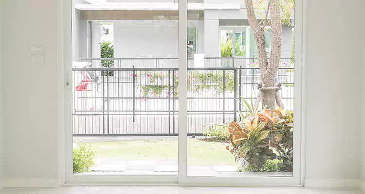 Balcony Screen Door Repair in Richmond West, FL