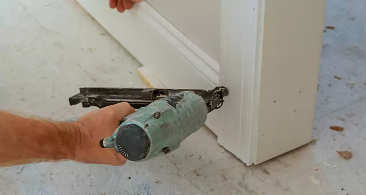 Fix Garage Door Panel in Richmond West, FL