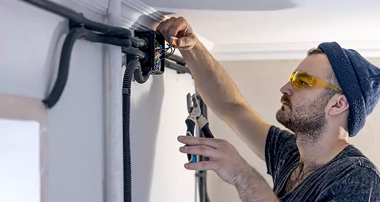 Garage Door Opener Cable Repair in Richmond West, FL