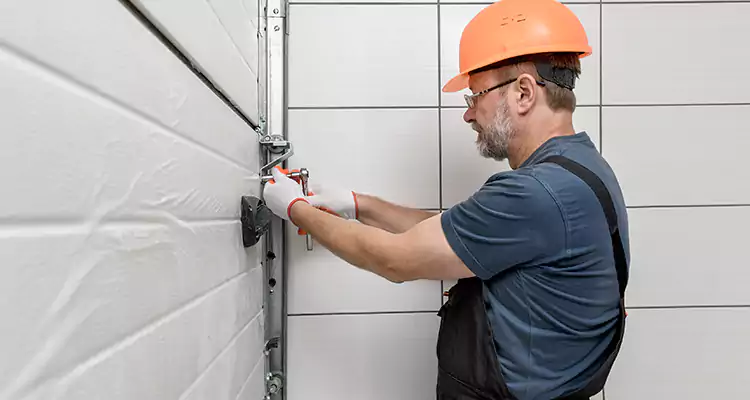 Emergency Garage Door Repair in Richmond West, FL