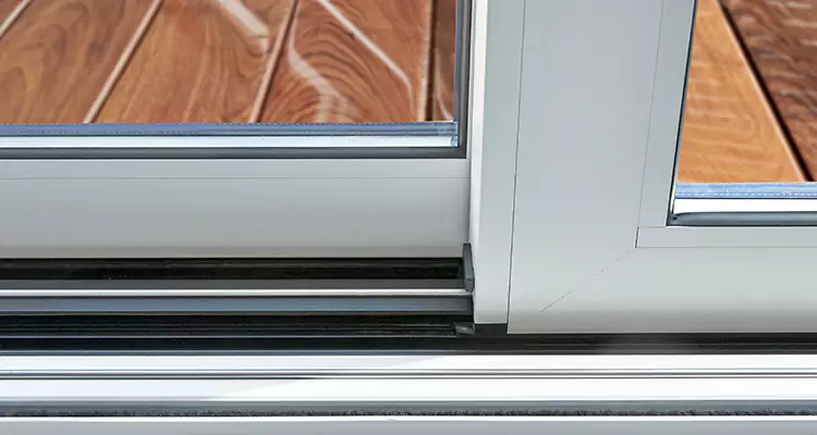 Patio Doors Leaking Water Issue Repair Services in Richmond West, FL
