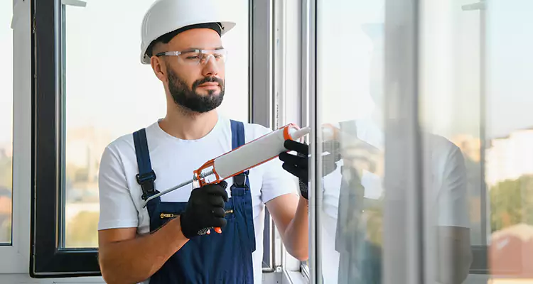 Retractable Screens Repair for Patio in Richmond West, FL