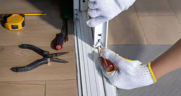 Screen Door Wheel Replacement in Richmond West, FL