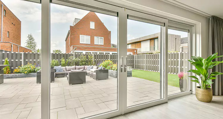 Best Sliding Screen Door Replacement Company in Richmond West, FL