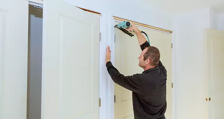 Top Rated Door Fixing ServiceFixing Garage Door Track in Richmond West, FL