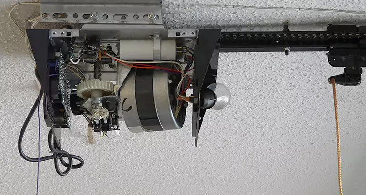 Garage Door Motor Replacement in Richmond West, FL