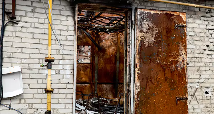 Metal Door Rust Repair in Richmond West, FL