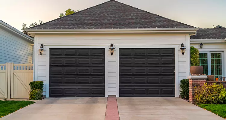Residential Local Garage Door Repair in Richmond West, FL