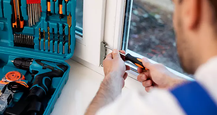 Mirrored Sliding Doors Replacement Expert in Richmond West, FL
