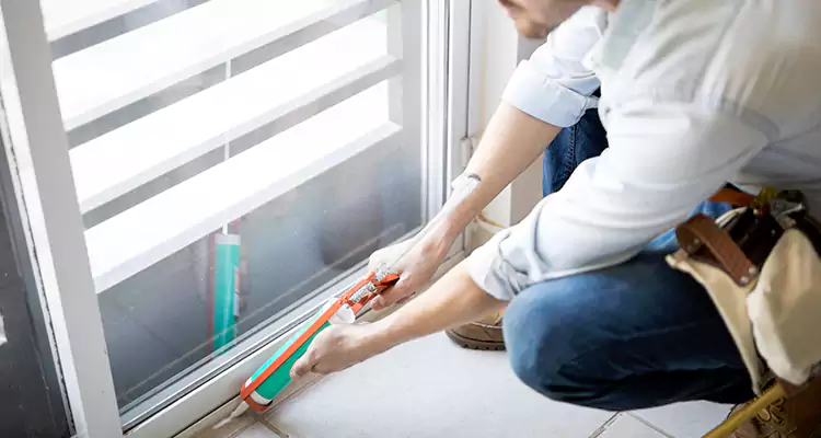 Dap Window Caulk Repair in Richmond West, FL